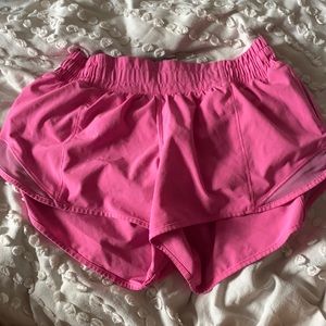 Rare hot pink lulu size 4 2.5 shorts